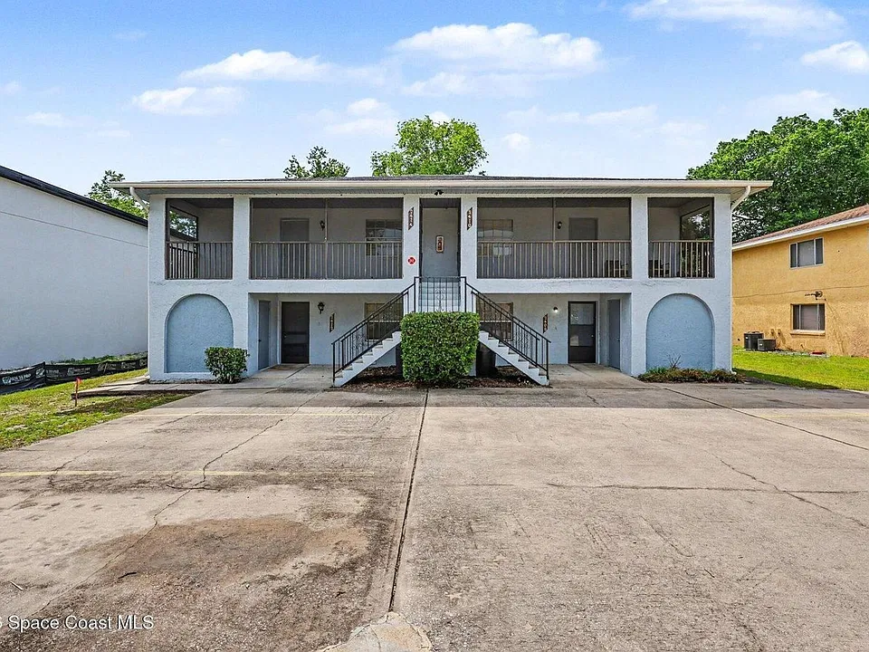 2412 Fox Hollow Dr