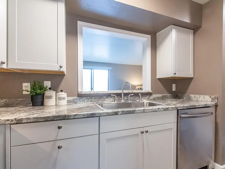 Bavarian Village on the Lake Townhomes — Photo 5