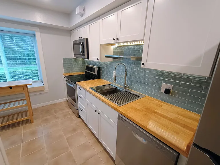 3827 Pine Cone Cir — Photo 11