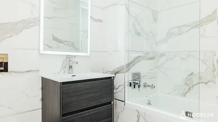 Rented by Nooklyn NYC LLC | media 100