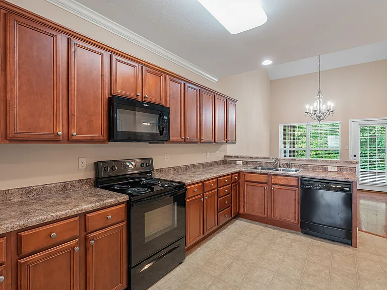 10810 Carpenter Run Ln — Photo 7