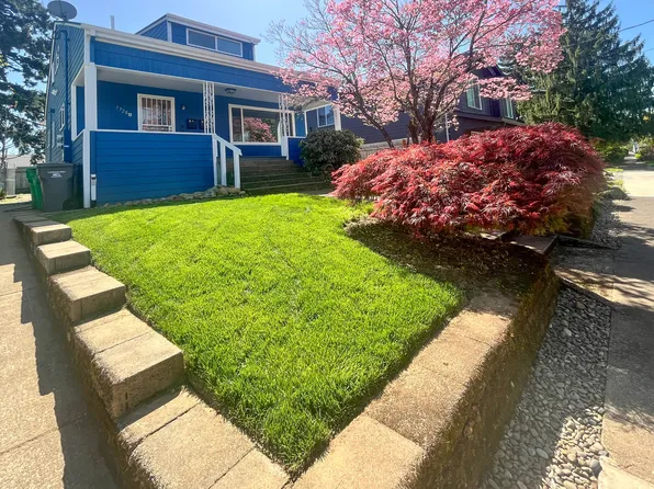 7728 SE Tolman St #A, Portland, OR 97206