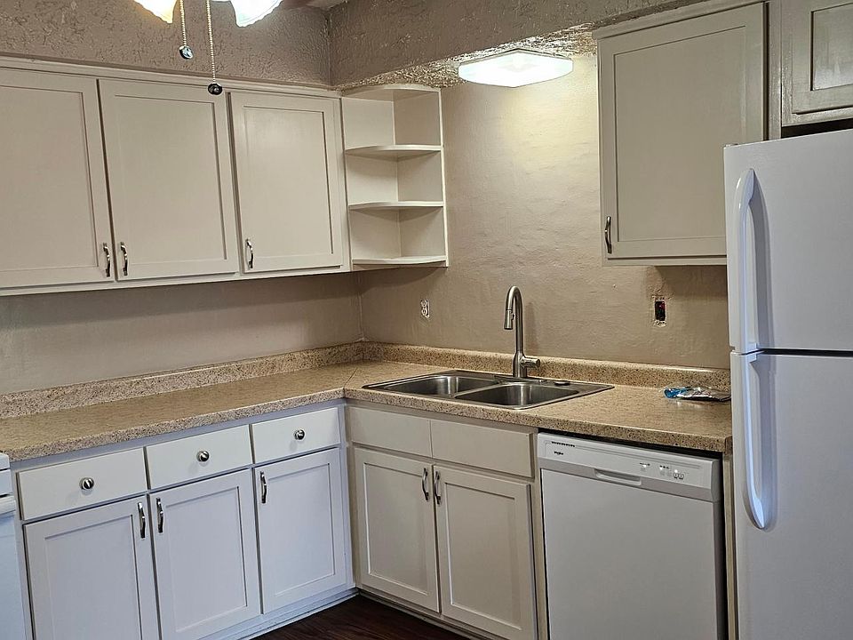 1st image of 753 Grand Ave #5