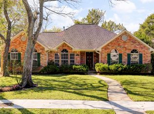 1416 Long View Dr, Pearland, TX 77581