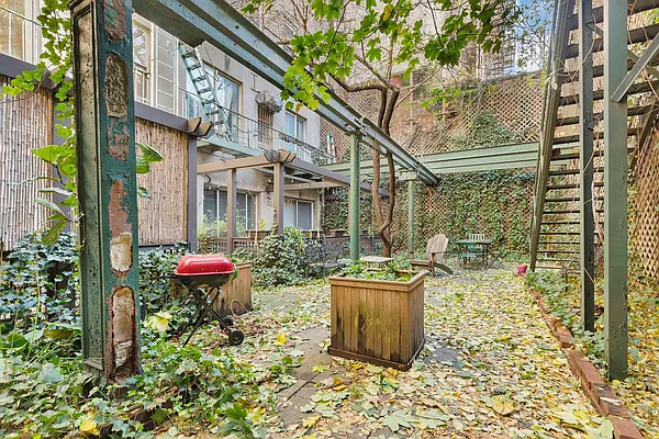 Rented by Cooper & Cooper Real Estate | media 12