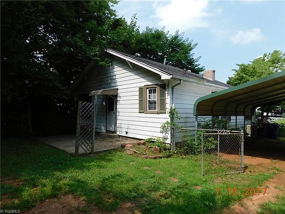 3rd image of 302 Piedmont Ave