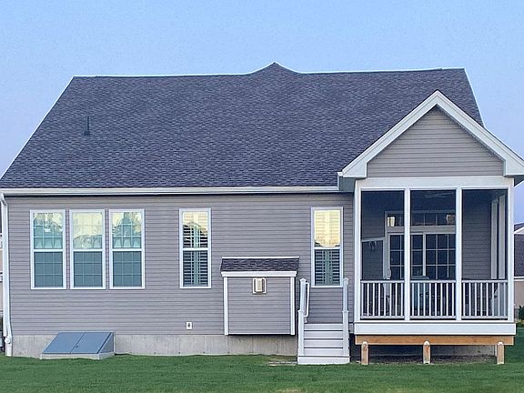 4th image of 34 Glen Ellen Blvd