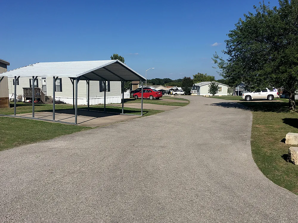 Grand Oaks at Liberty HIll — Photo 3