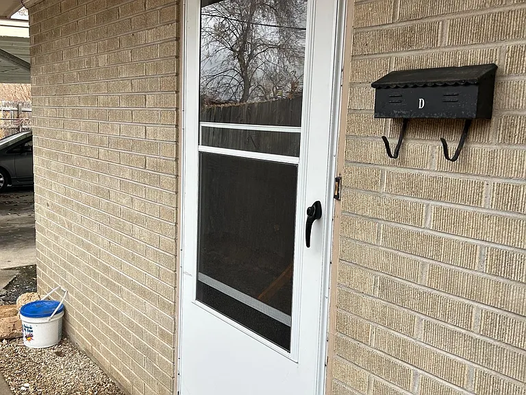 201 E Baird Ave #D — Photo 2