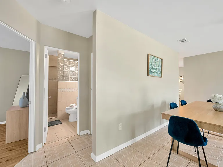 7476 Cass Cir — Photo 10