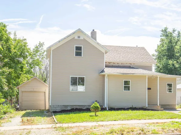 125 S Heckart St, Algona, IA 50511