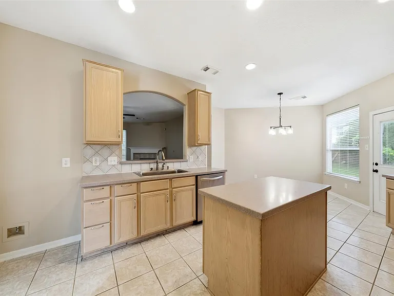 3711 Slocom Dr — Photo 13