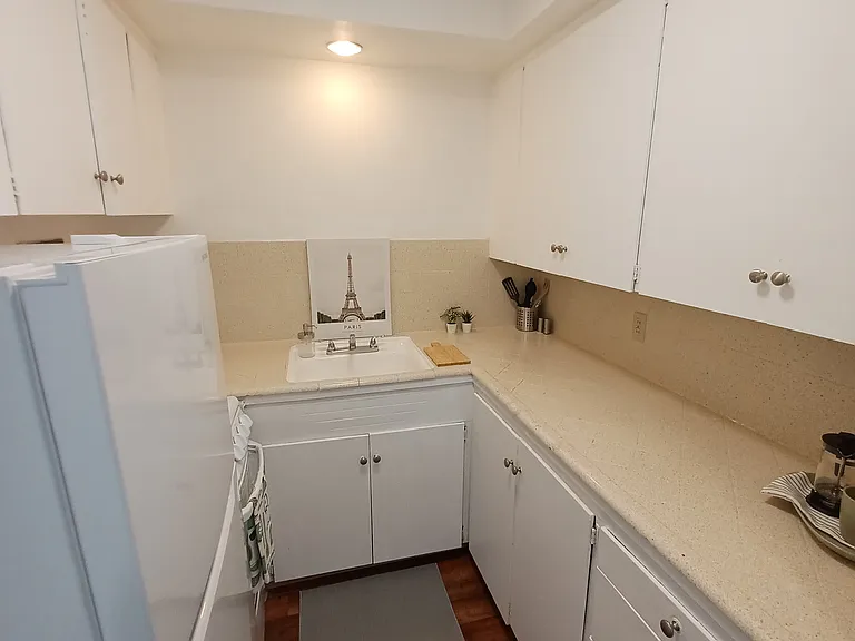 University View Apartments — Photo 12