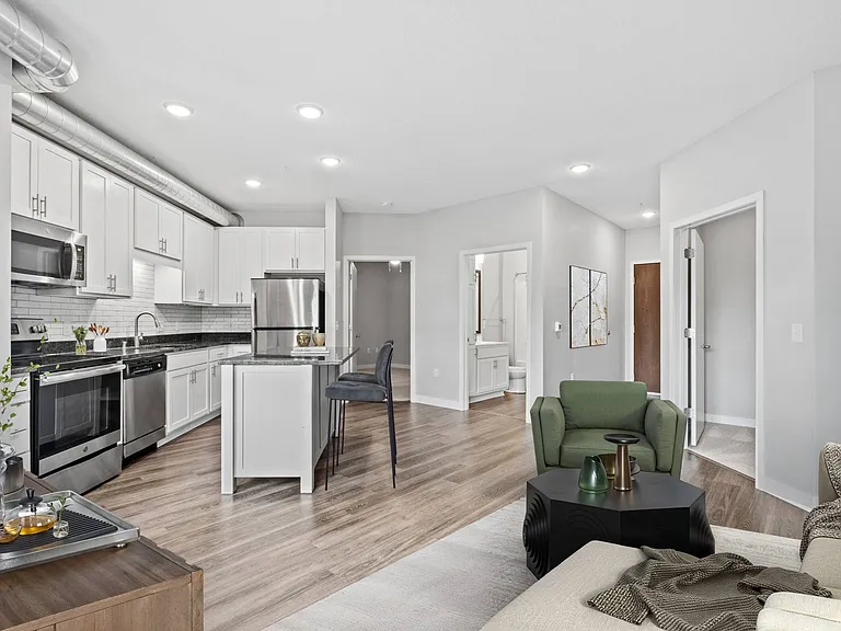 Tamarack - 1 Bed / 1 Bath - 778 Sq.Ft.