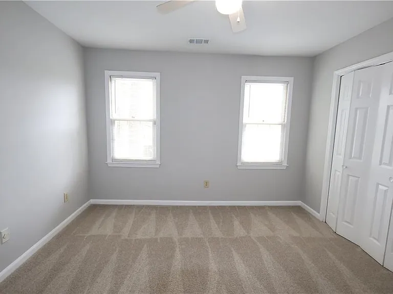 1359 Oakengate Dr — Photo 26