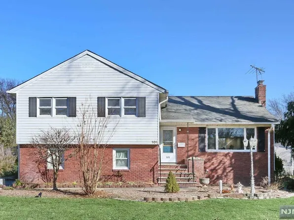 101 Honeysuckle Dr, Township Of Washington, NJ 07676