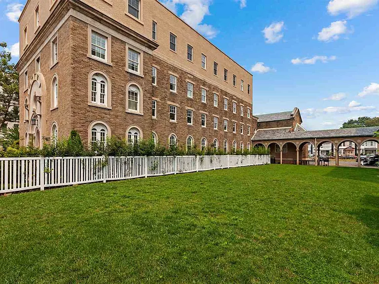 126 Delaware Ave #3 — Photo 22