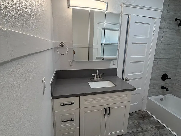 245 Linden Ave — Photo 16