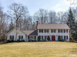 5 Meadowbrook Rd, New Fairfield, CT 06812