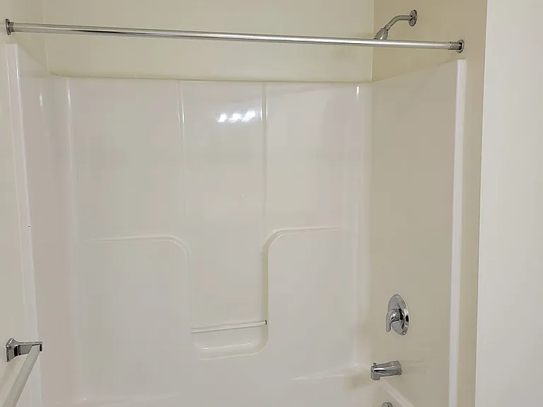 876 Salisbury Ct — Photo 13