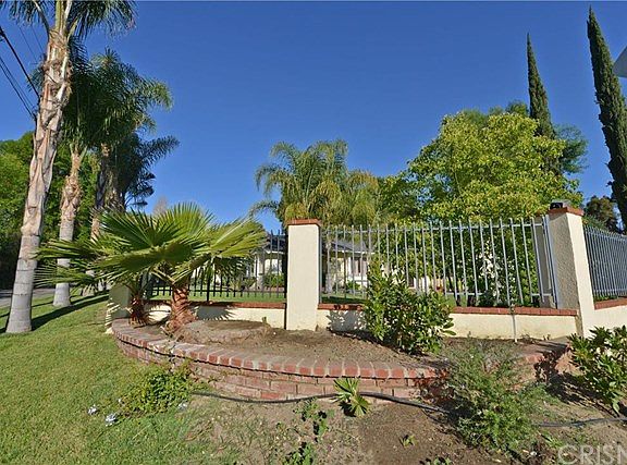 4th image of 5145 Mecca Ave