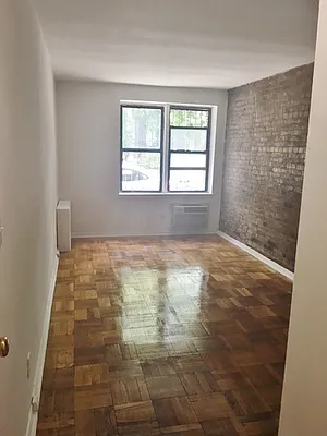 Rented by Sandra Greer Real Estate | media 22