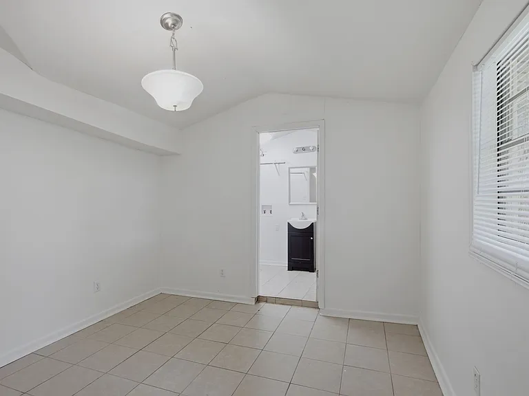 3521 Greinwich Blvd — Photo 12