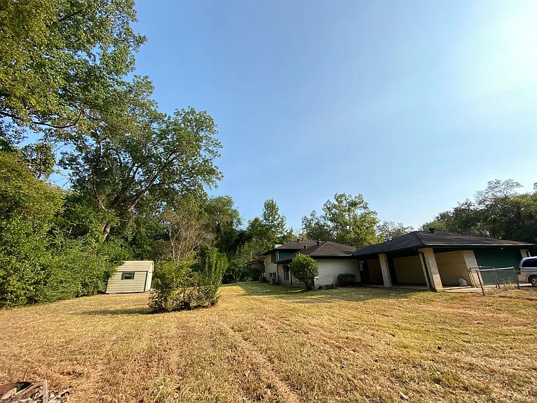 410 Cordell Dr — Photo 33