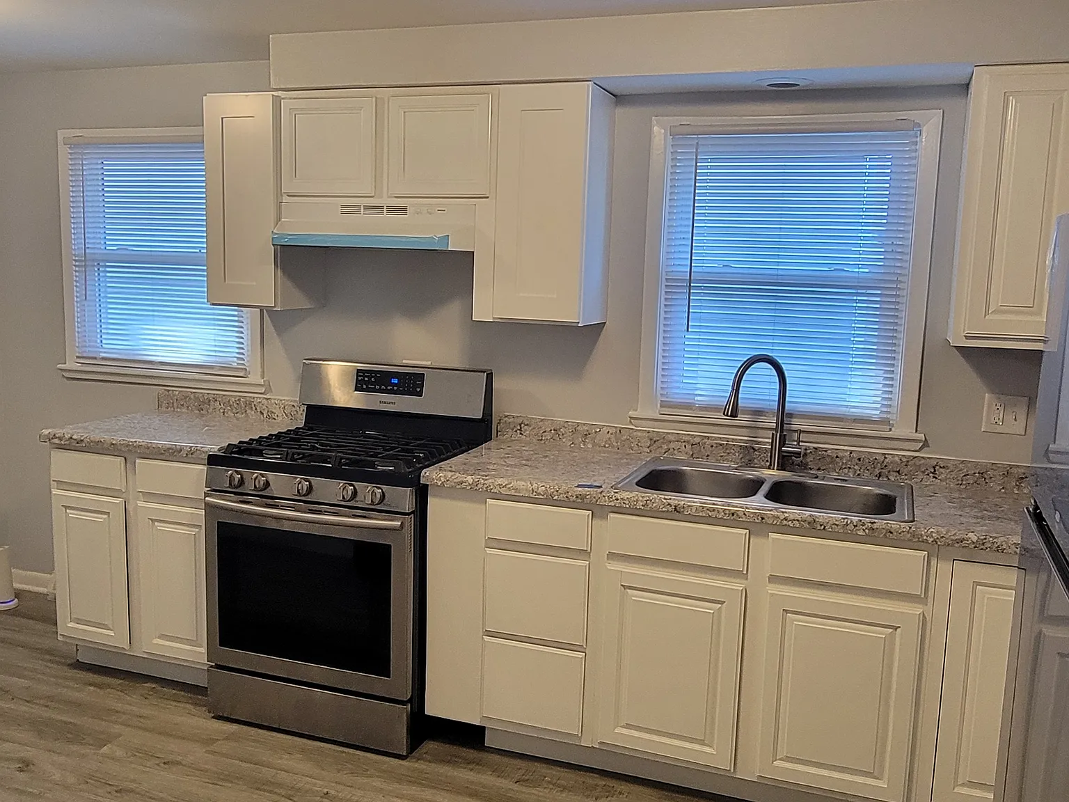 4 bed, 1700 sqft, $2,500 — Photo 2
