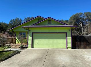 5370 Agnes Ln, Ukiah, CA 95482