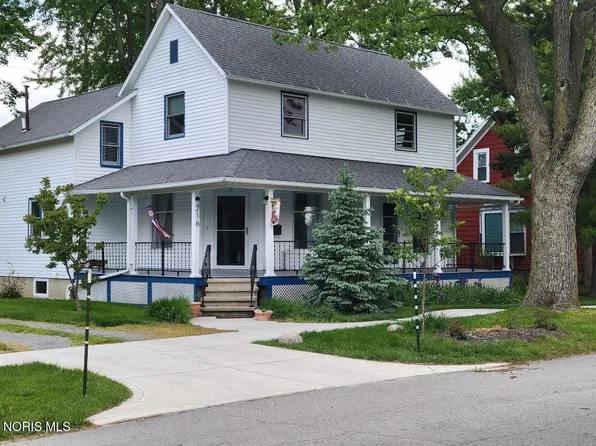 216 E Highland Ave, Ada, OH 45810