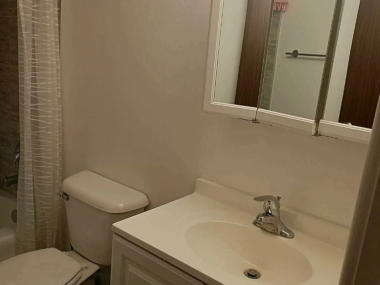 527 N Quentin Rd #409 — Photo 3