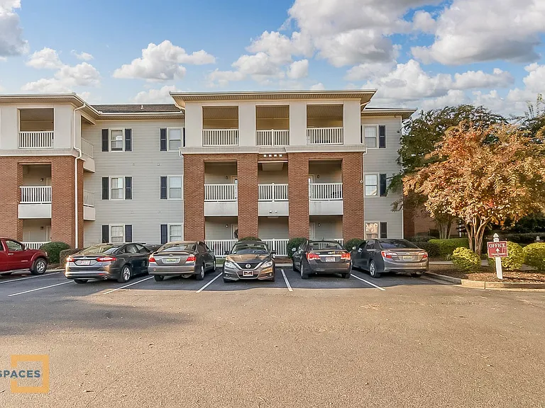 3218 Veterans Memorial Pkwy #3X3 — Photo 53