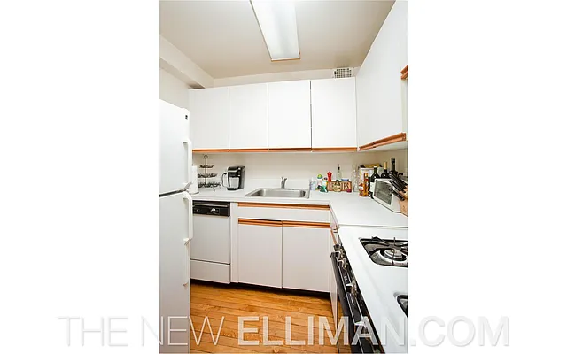 Sold by Douglas Elliman | media 17