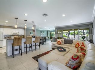 4150 Belair Ln APT 203, Naples, FL 34103