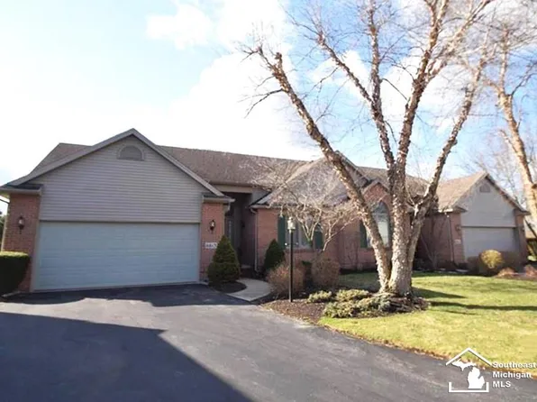 6613 Gleneagles Cir, Temperance, MI 48182