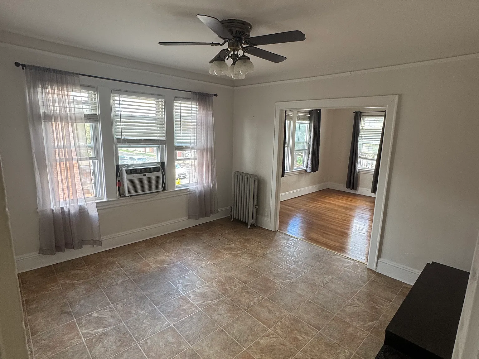 3 bed, 1100 sqft, $3,599 — Photo 3