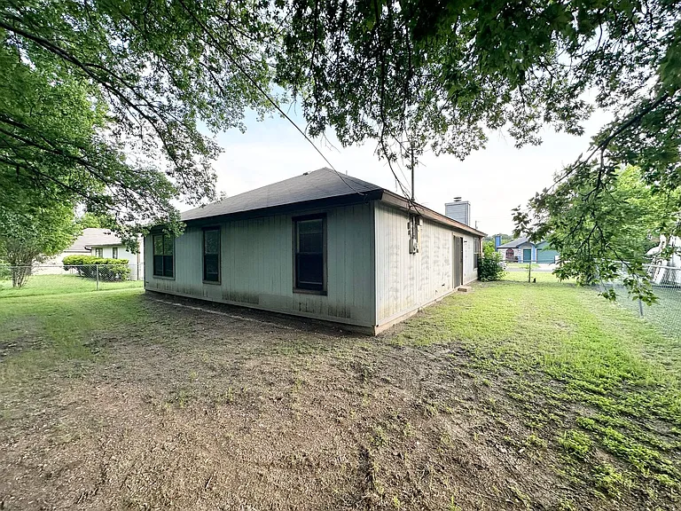2707 Taft St — Photo 25