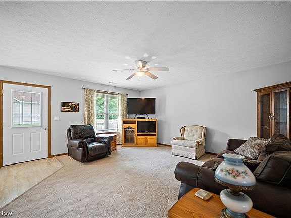 4th image of 977 Township Road 1514 #A