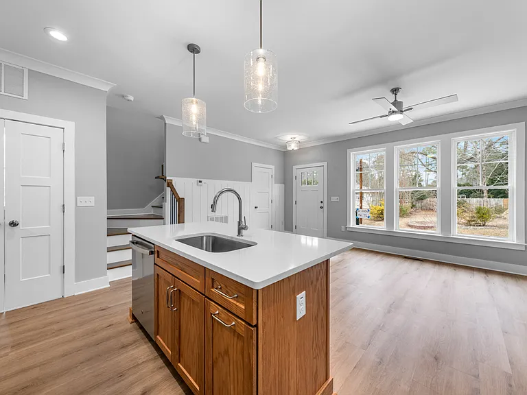 2805 Fawn Ave #B — Photo 11