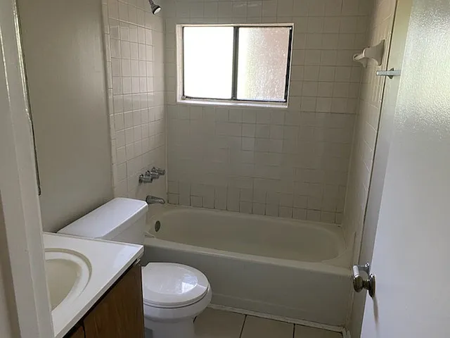 Building Photo - 5136 Westchase Ct #3