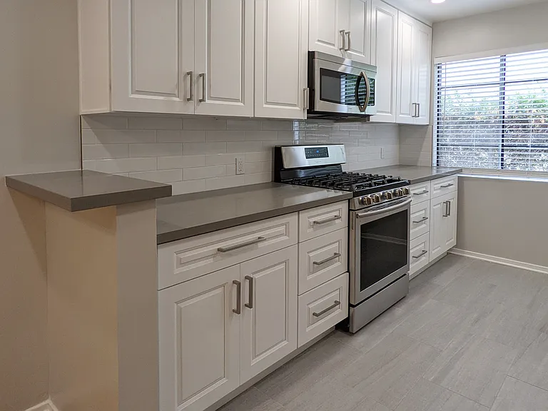 458 S Oakhurst Dr #5 — Photo 6