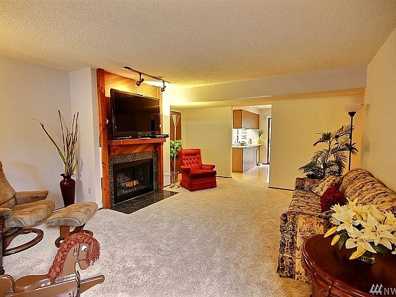 2nd image of 9927 NE 144th Ln #105