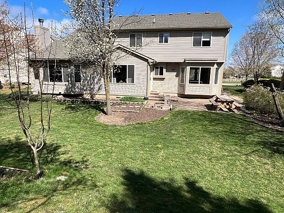 4th image of 5831 Rollingwood Dr