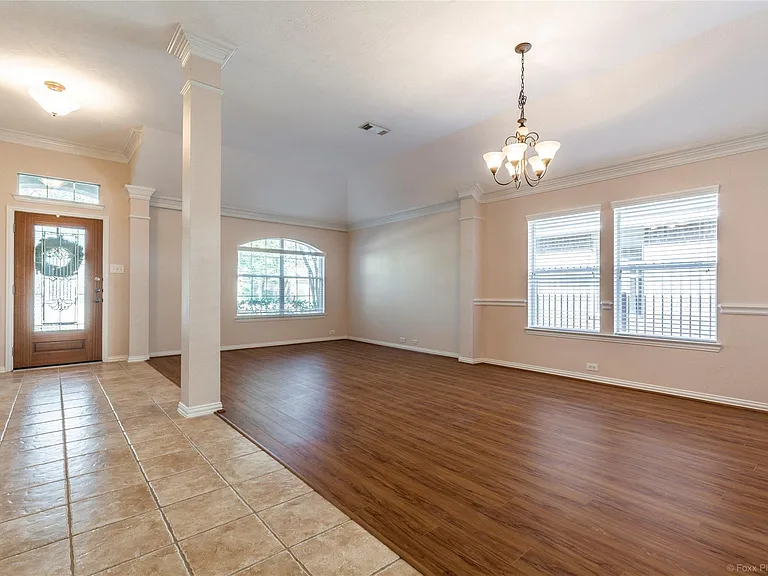 18323 S Elizabeth Shore Loop — Photo 3