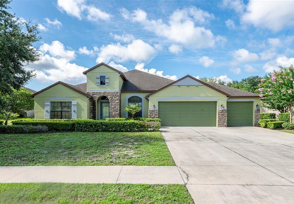 1st image of 256 GLEN ABBEY LANE