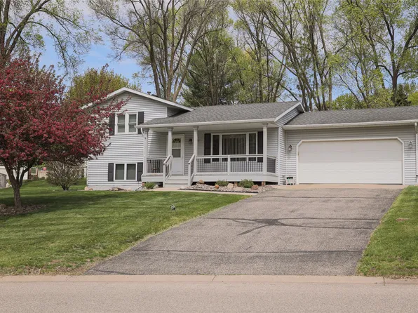 380 Flora Street S, Prescott, WI 54021