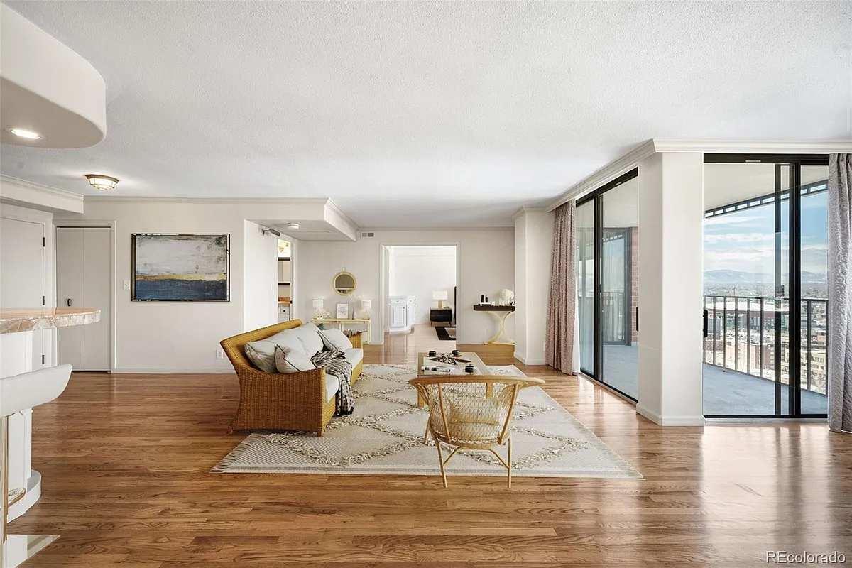 Building Photo - 1551 Larimer St #2203