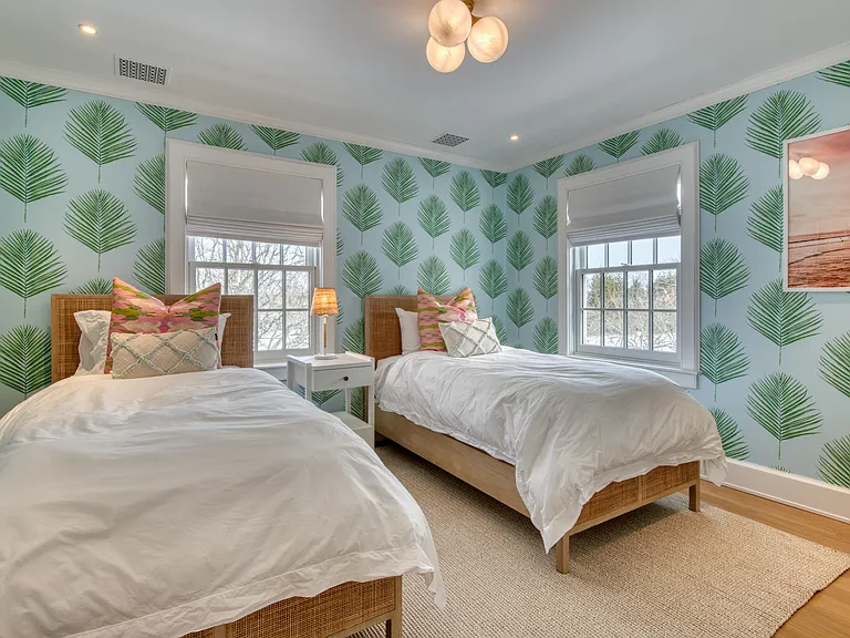 13 Ludlow Grn — Photo 15