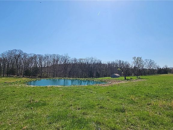 2nd image of 108 Greystone Rd